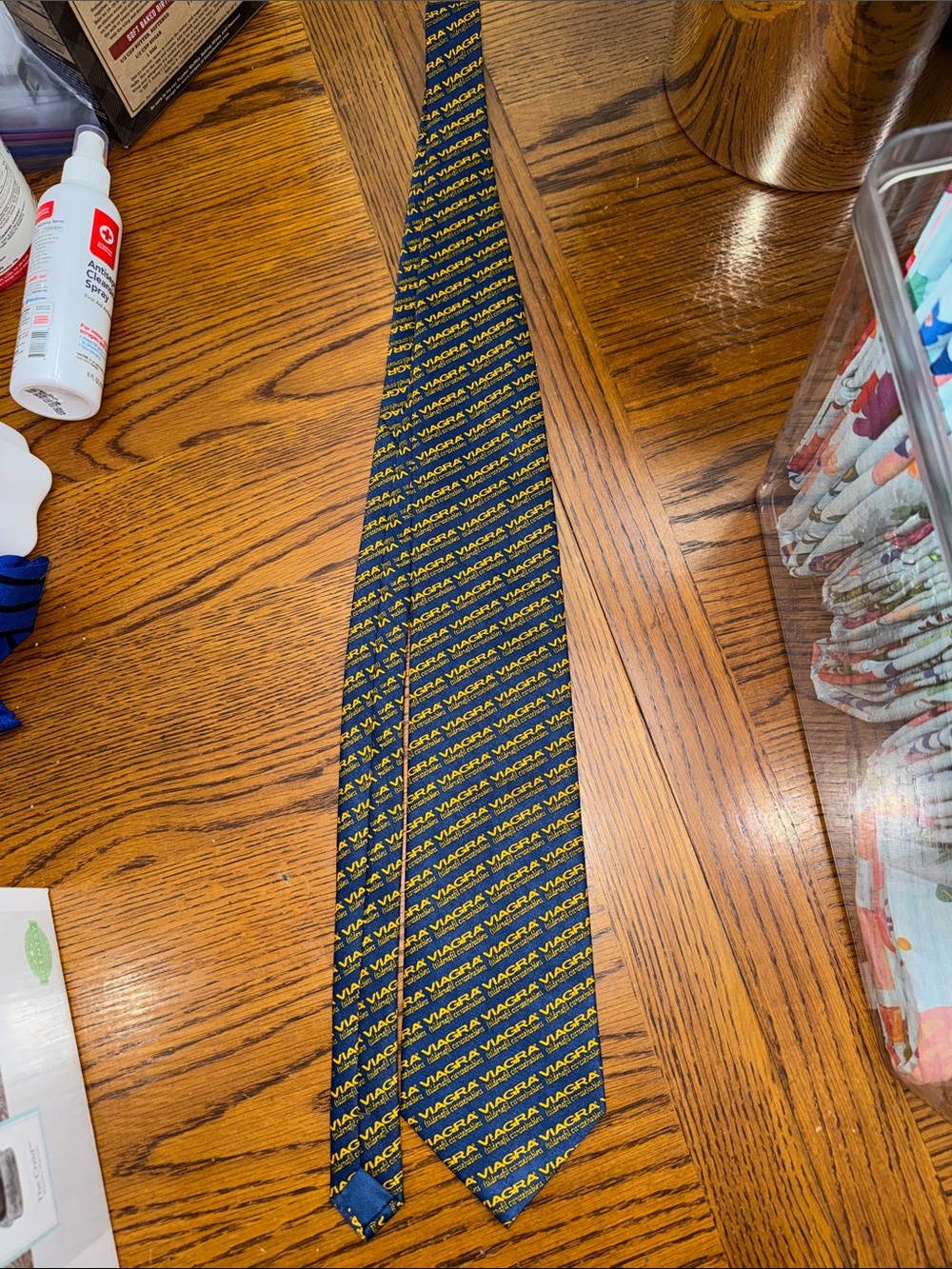 Vintage Pfizer Tie